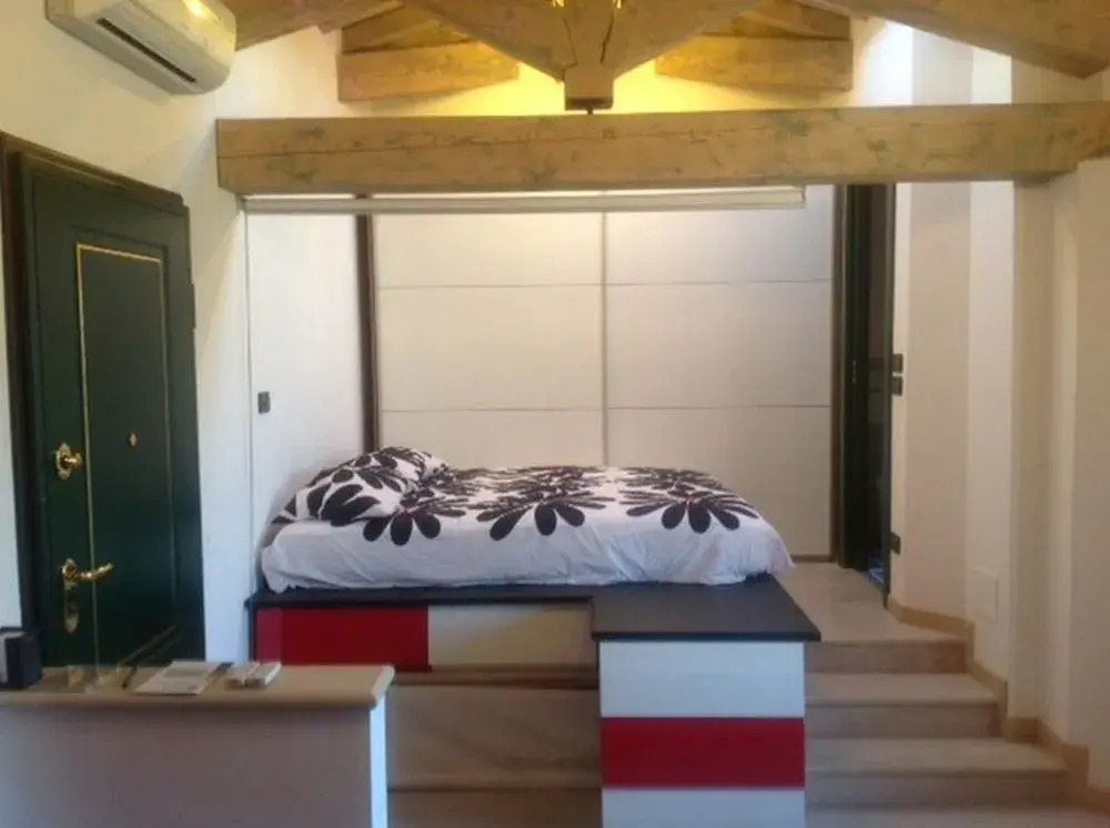 Suite of Lake