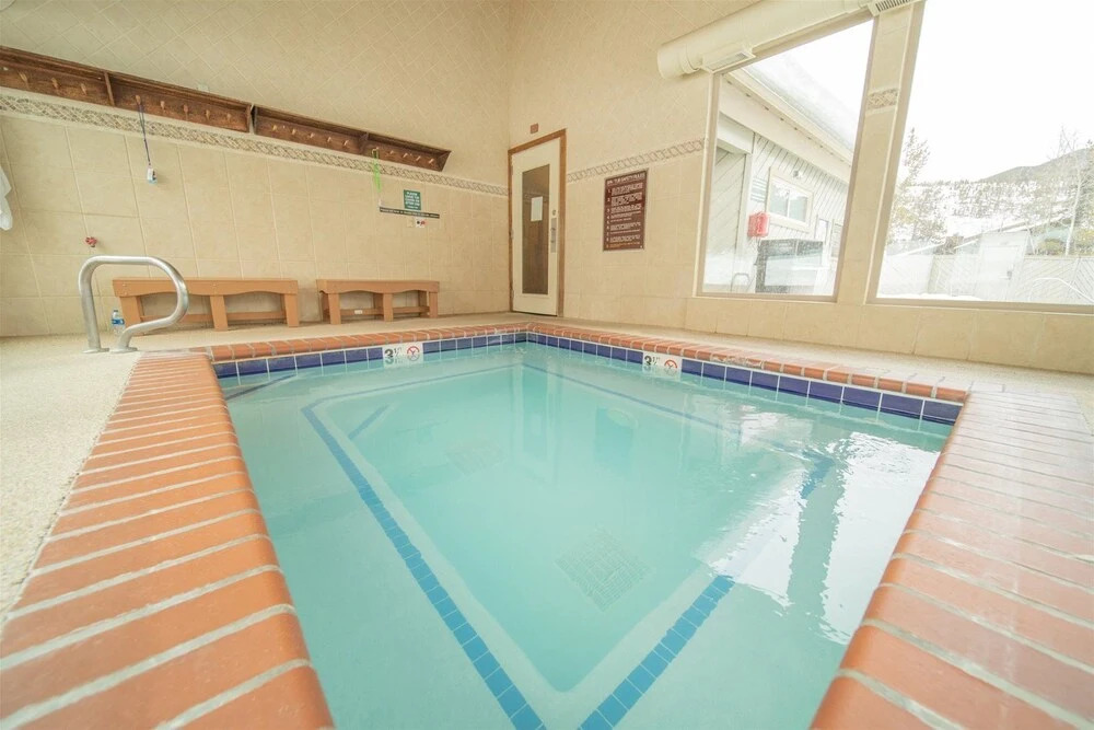 1 Bedroom Condo in Keystone - West Keystone