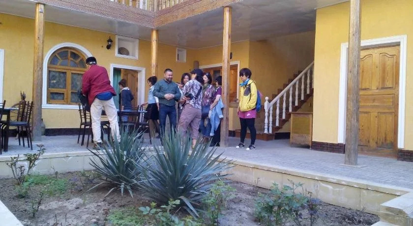 B&B Zafarbek
