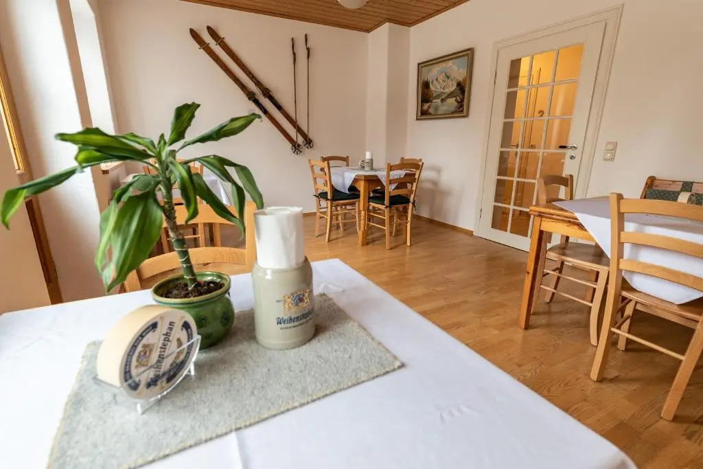 Ammergau Lodge