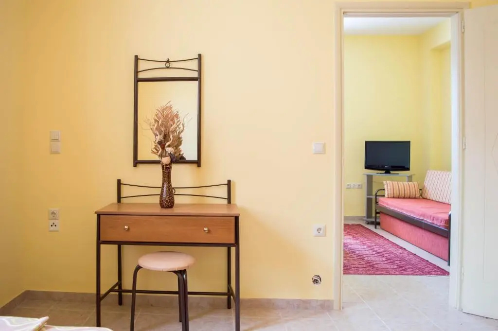 Manesi Apartments