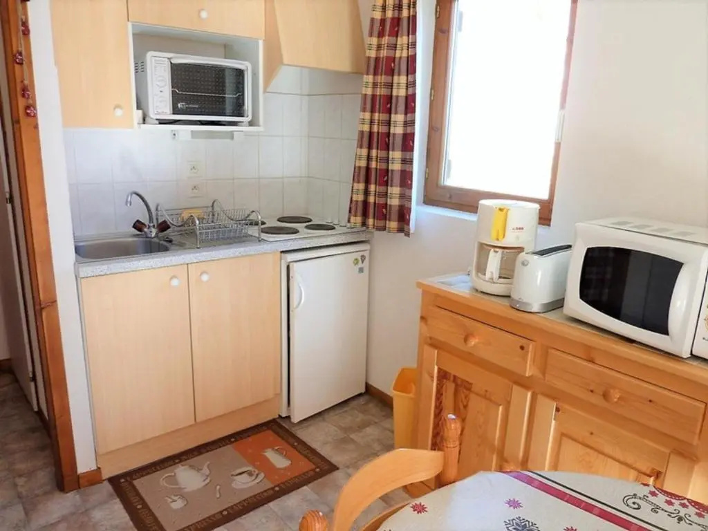 Appartement Le Biot, 2 pièces, 6 personnes - FR-1-573-66