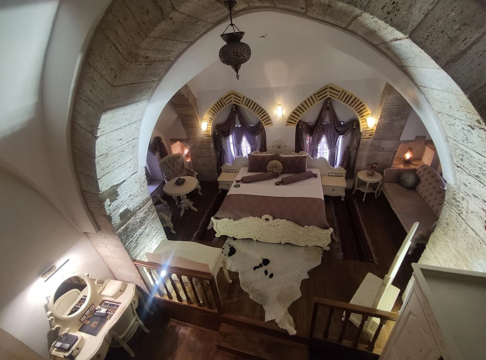 BEHRAMPAŞA OTEL &CAFE &RESTAURANT