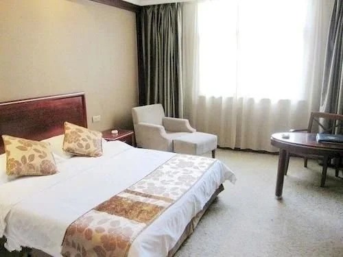 Yangzhong New World Hotel