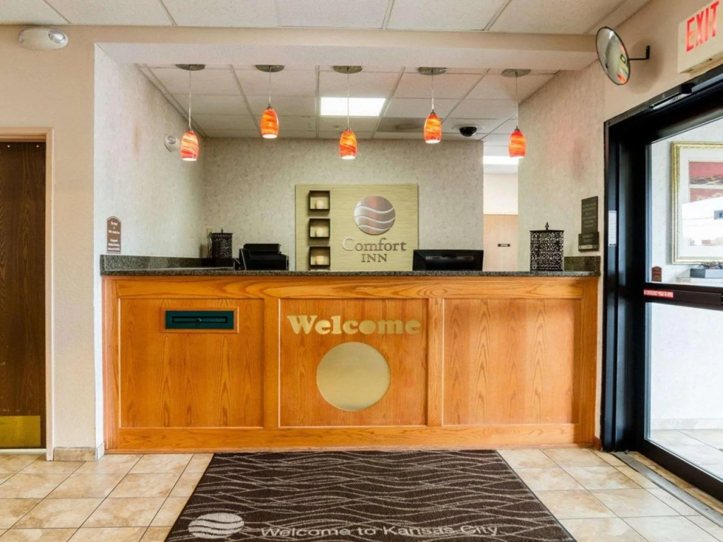 Quality Inn I-70 Near Kansas Speedway