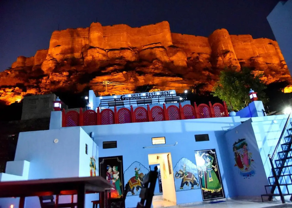 L G Guest House