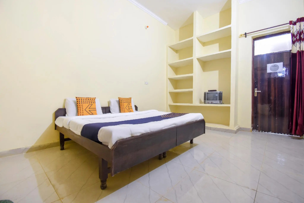 OYO 70544 Hotel Ashoka