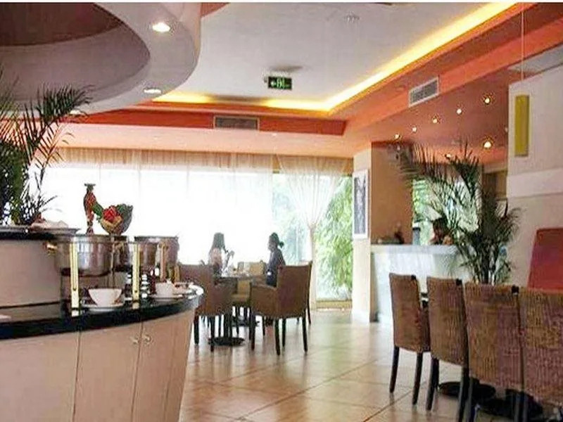 Oriental Glory Hotel