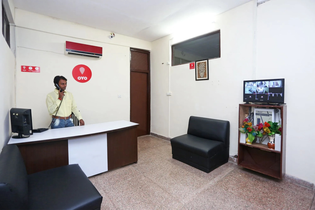 OYO 15929 Comfort Residency