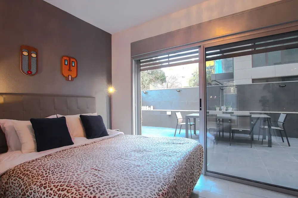 FeelHome Israel - Graffiti Beach House