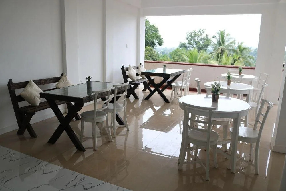 Mintaas Hotel