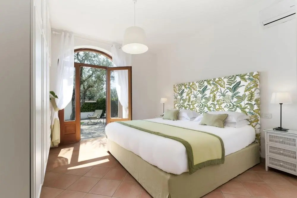 Villa Chez Piè Panoramic Views Pool and Guest Services