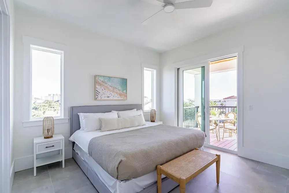 Rendezvous by Avantstay Modern Haven w/ Game Room, Roof Top, Pool & Close to Beach!