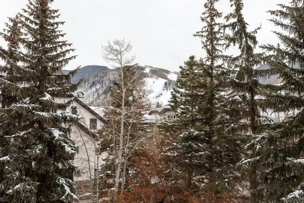 9 Vail #32 4 Bedroom Condo by RedAwning