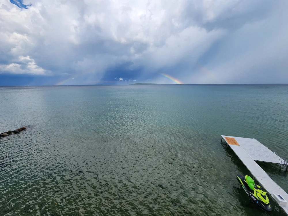 Million Dollar View Bayshore Beach House