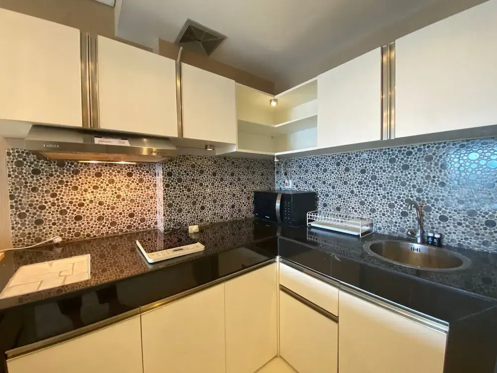 Deluxe & Well Appointed 2BR at El Royale Apartment