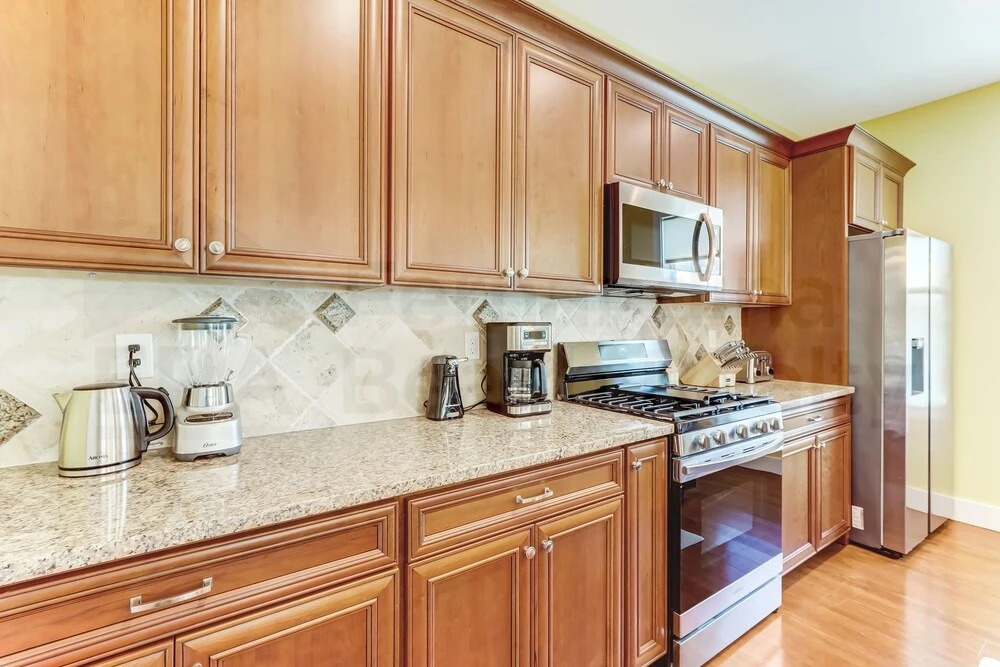 391 South Fletcher 7 Bedroom Home by RedAwning