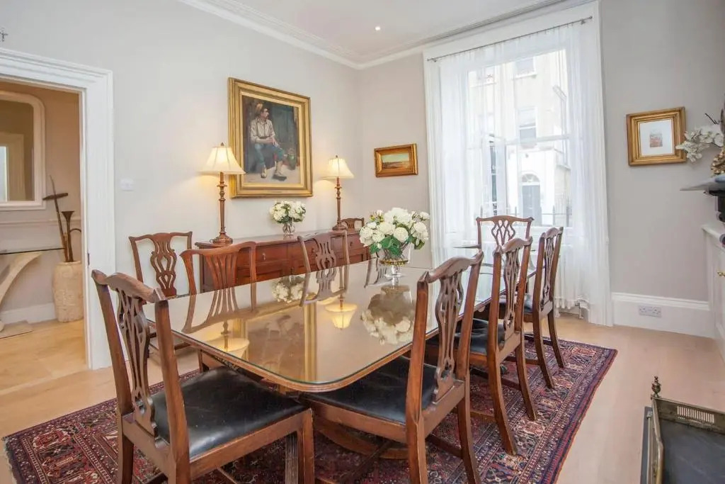 Blenheim House - Luxury City Centre Georgian Townhouse for 8