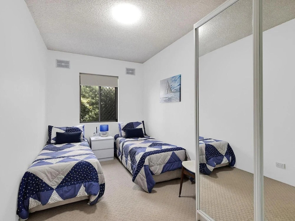 Dolphin Court - Unit 5