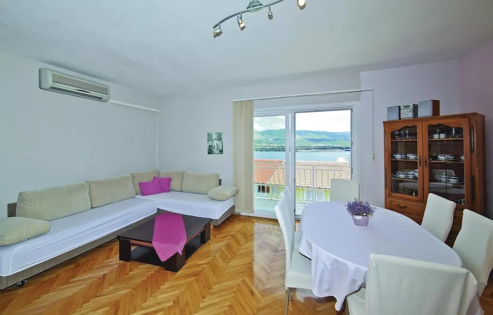 Awesome Home in Mastrinka With Wifi and 2 Bedrooms