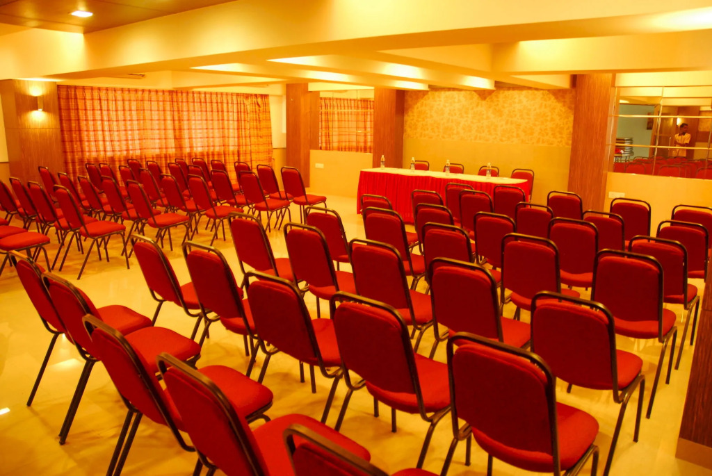 Capital O 74167 Hotel Mourya Residency