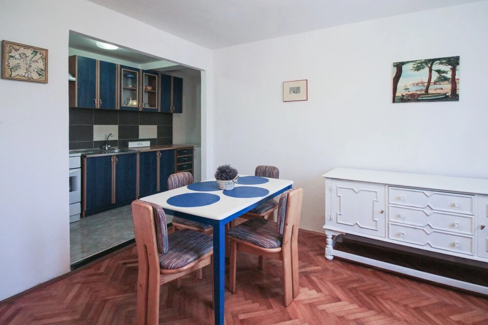 Opera Apartments and studio