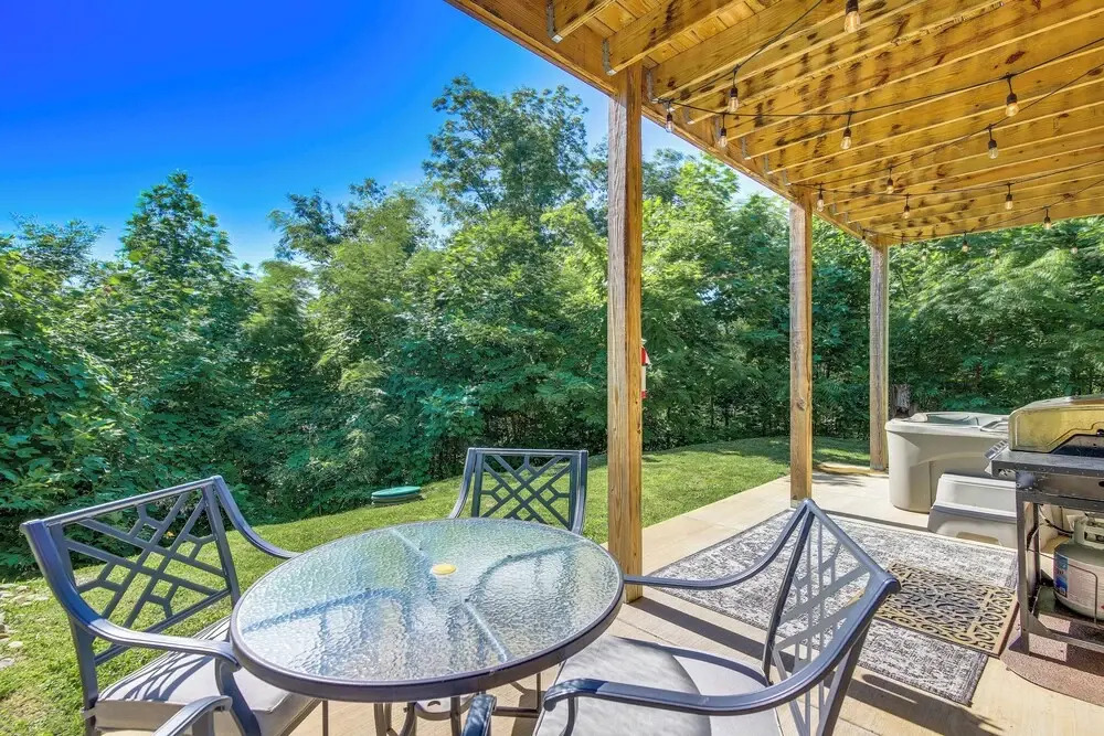 Hot Tub + Pool Table: 3-story Gatlinburg Cabin!
