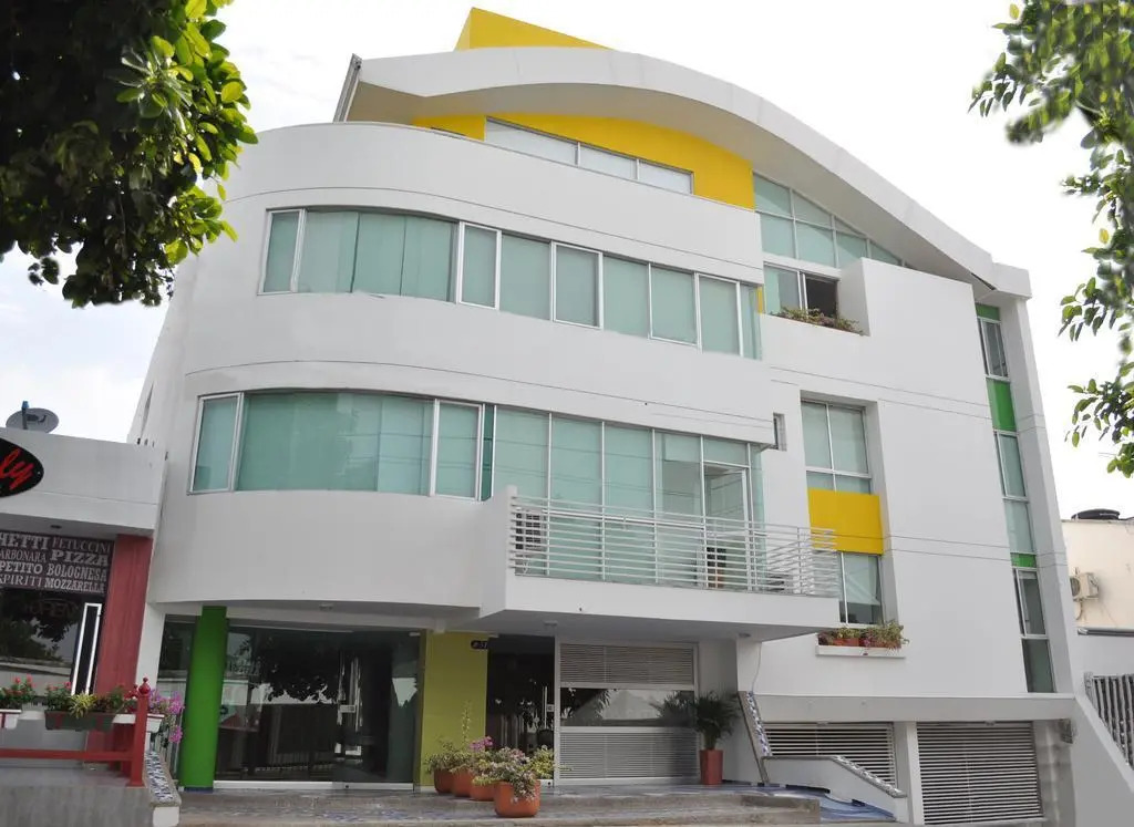 POMPATAO Apartamentos y Suites