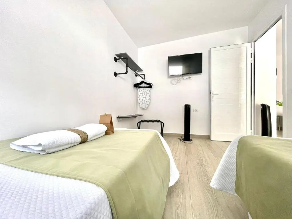 One bedroom house 2, Wifi, AC, Mountain View
