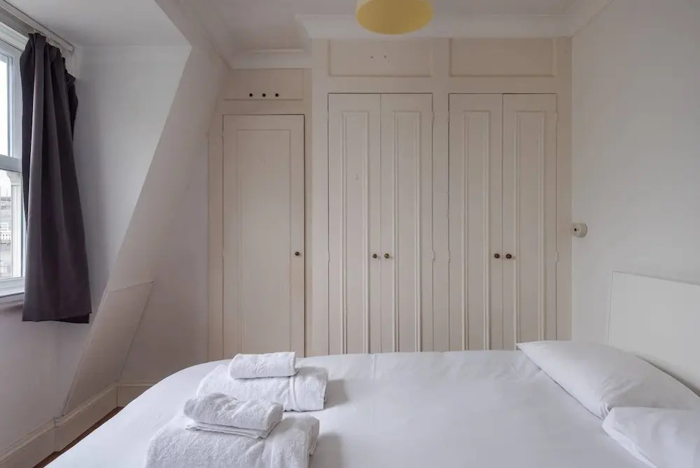 Comfy And Bright 2Br Home In West Kensington Fits 4