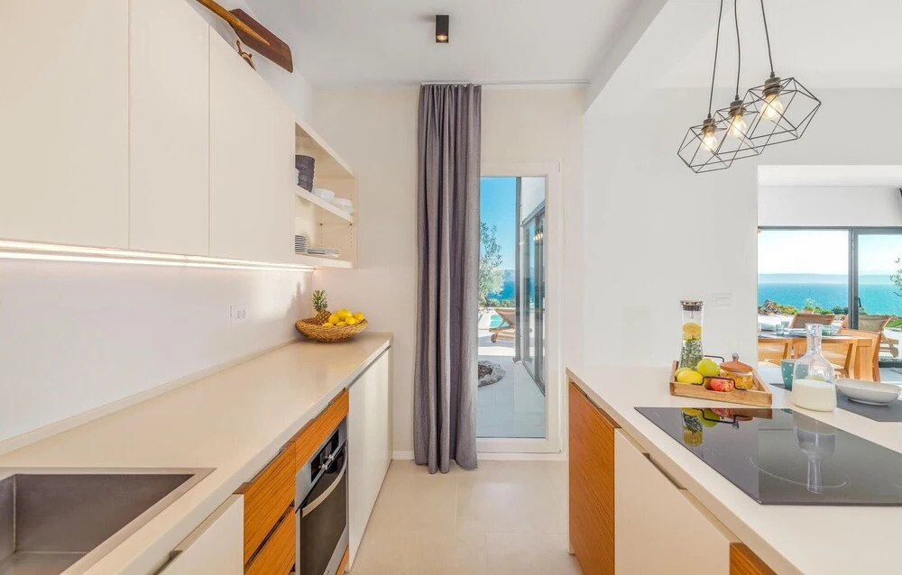 Beautiful Home in Labin With 6 Bedrooms, Private Swimming Pool and Outdoor Swimming Pool
