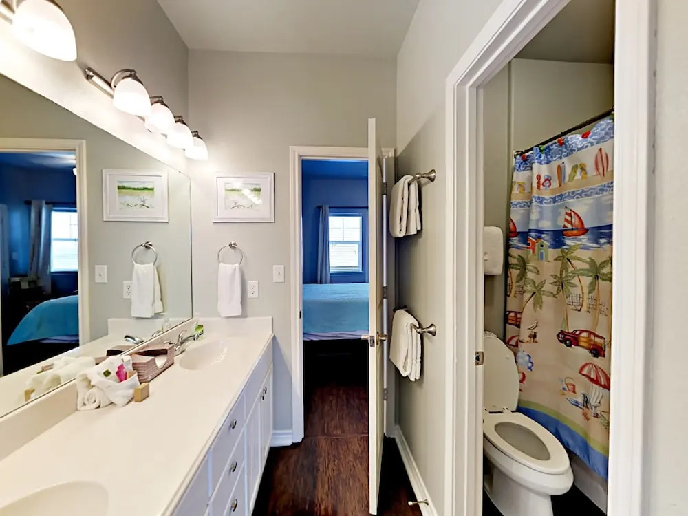 7 Meridian Condos 3 Bedrooms 2.5 Bathrooms Condo