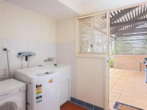 3 'The Clippers' 131 Soldiers Point Road - Fabulous Waterfront Unit