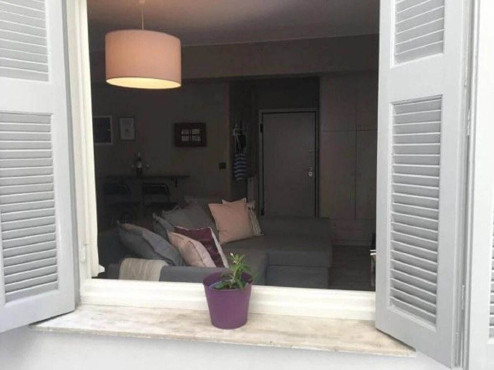 Cozy smart apt with courtyard in Koukaki