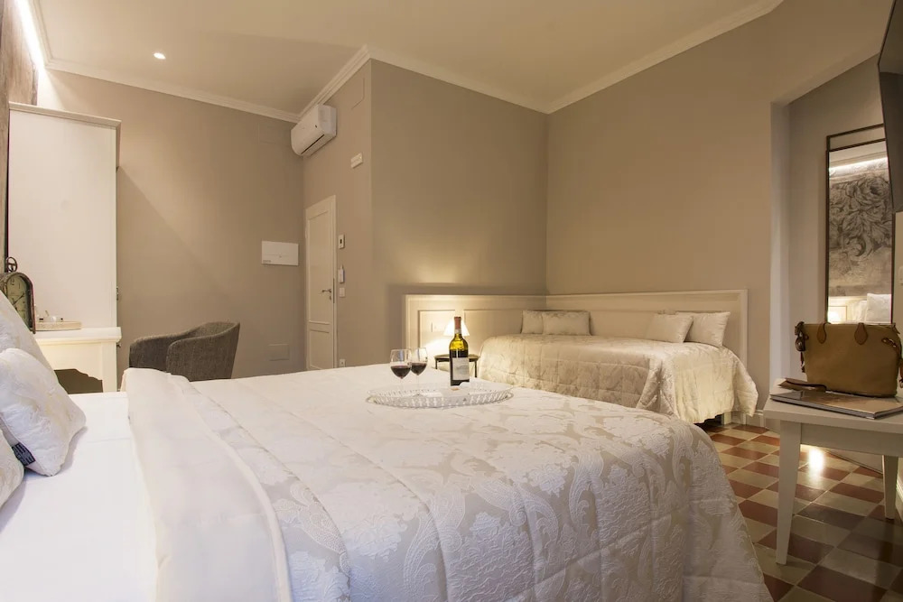 Pistoia INN - Downtowns Charming Rooms