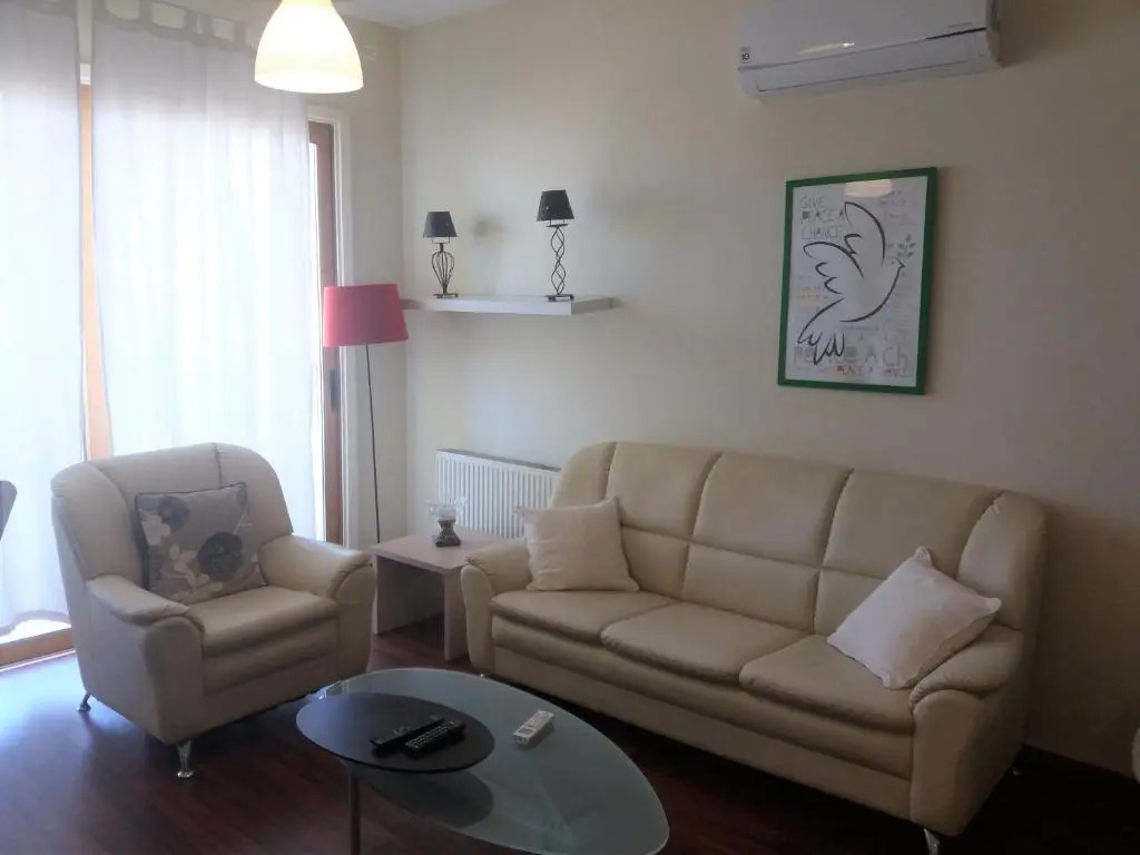 Klimentos Flat 66