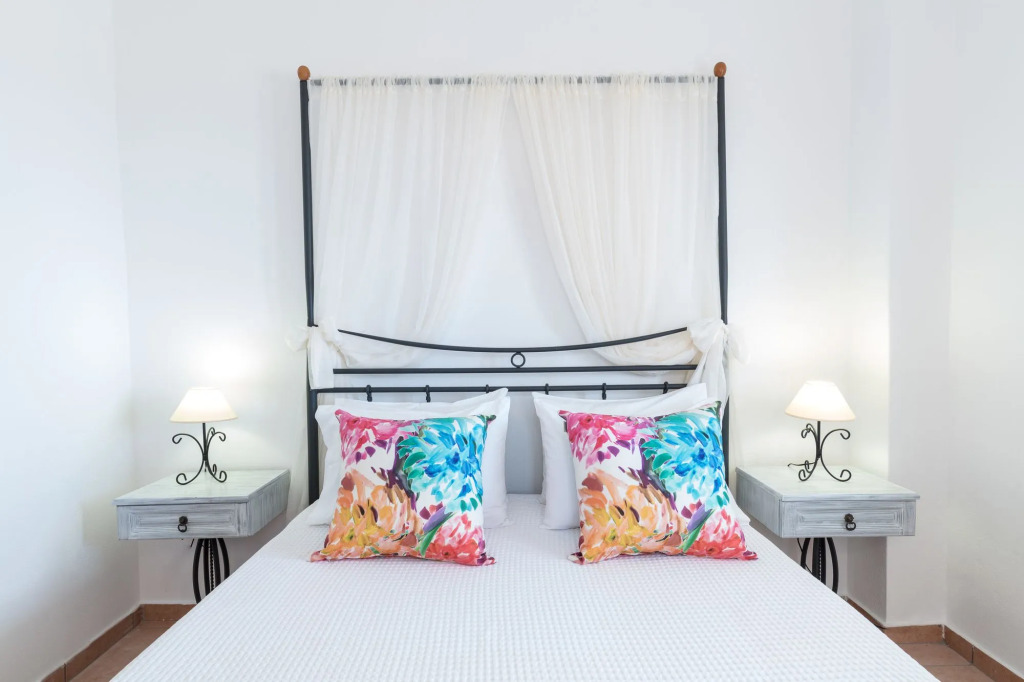 Anchor Suites