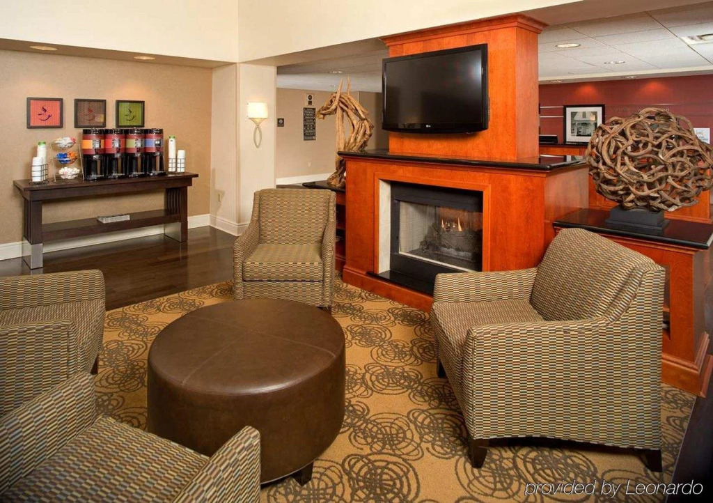Hampton Inn & Suites Pittsburgh-Meadow Lands