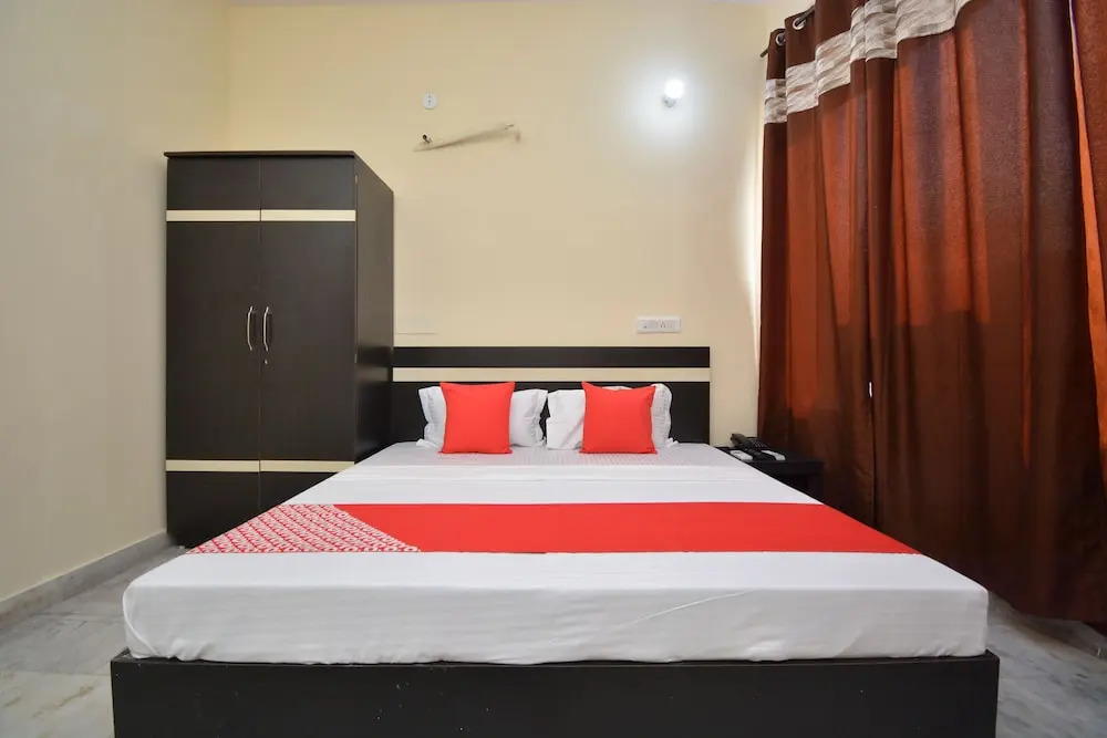 Jass Stays By OYO Rooms