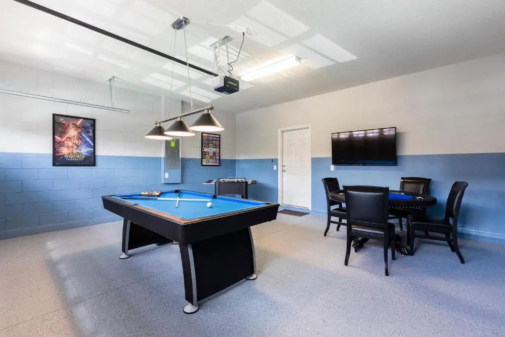 Luxury 6BR Villa in Windsor at Westside Resort