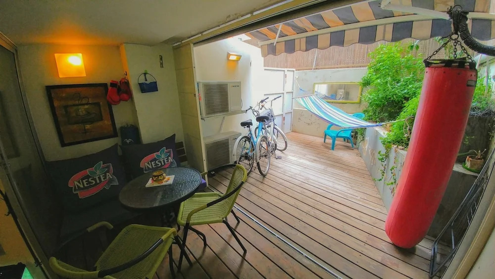 Trumpeldor 5 Beach Apartments