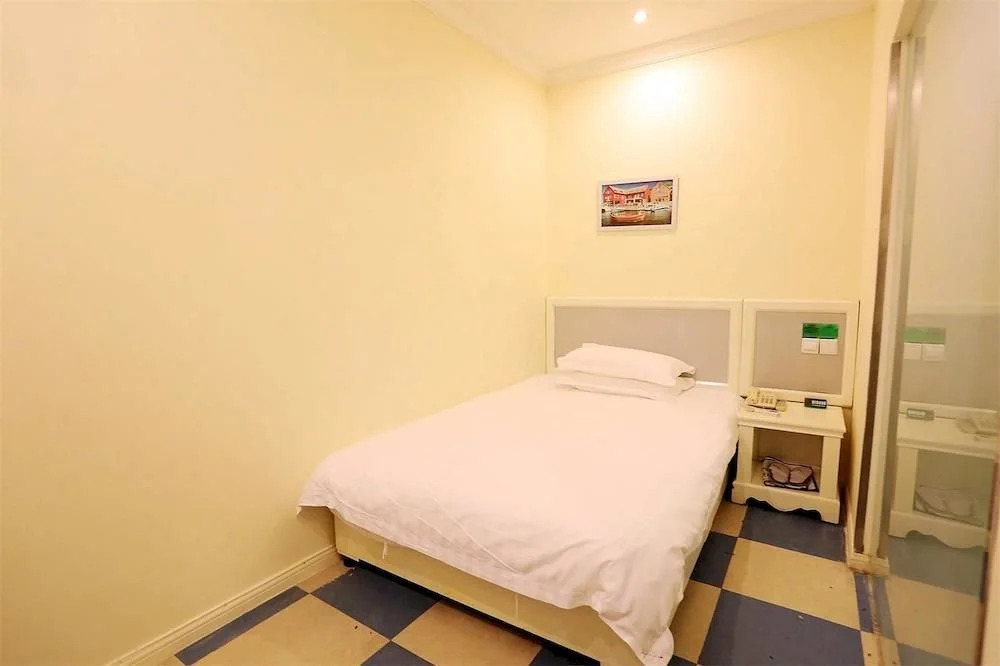 Yazhi Business Hotel