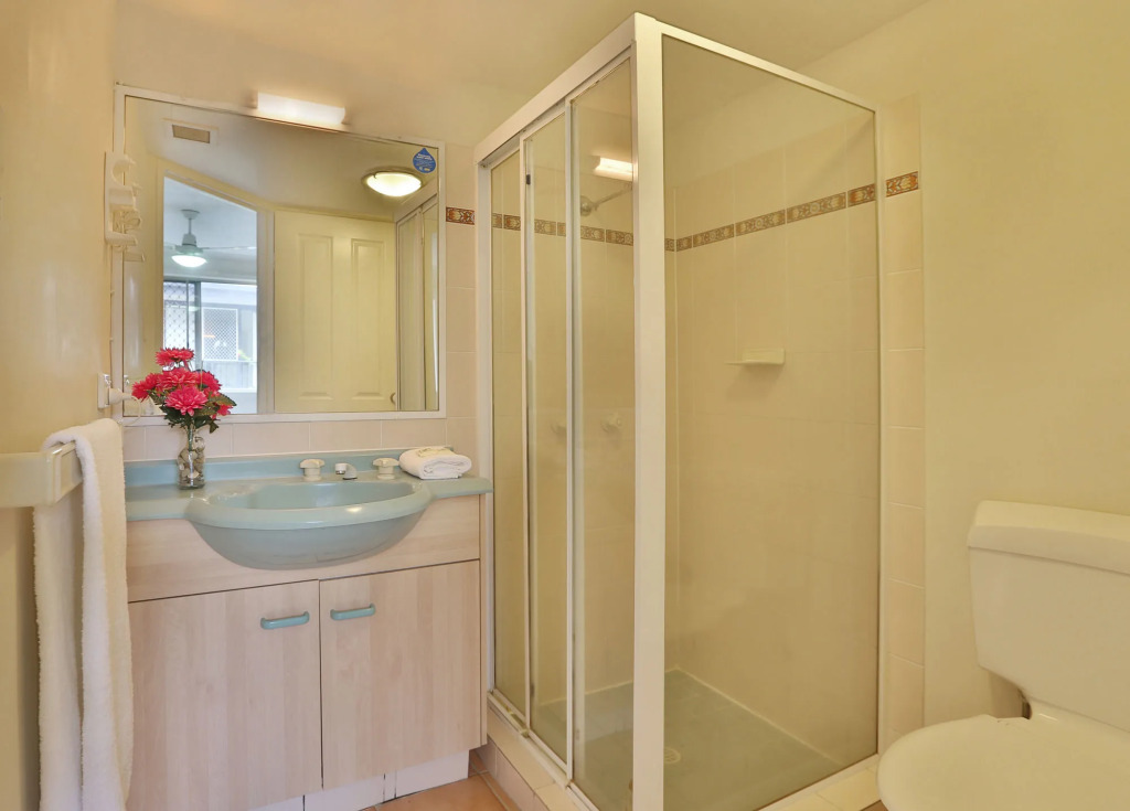 Sunsetcourt Budget holiday apartments surfers paradise