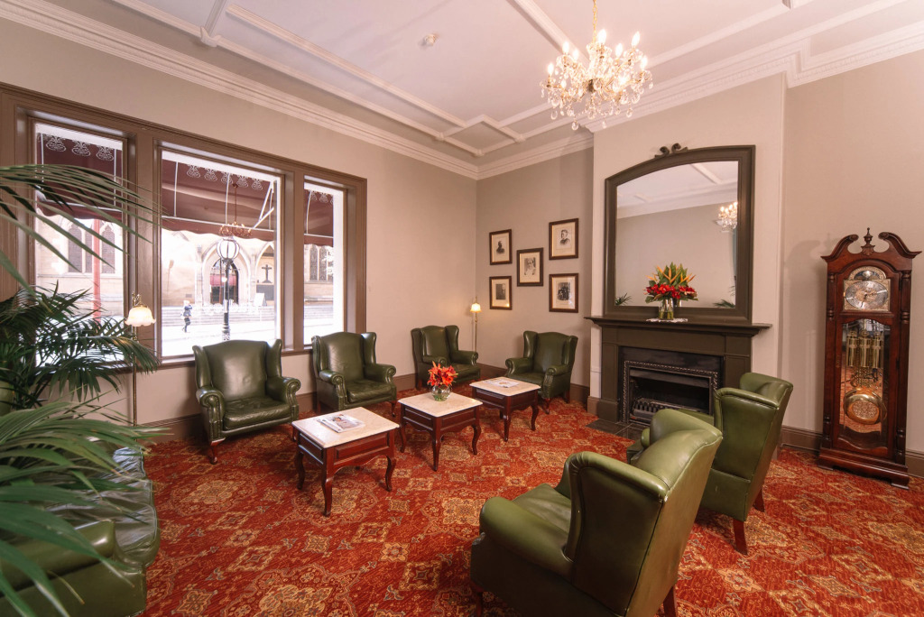Hadleys Orient Hotel