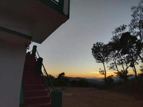 Hotel Hill View