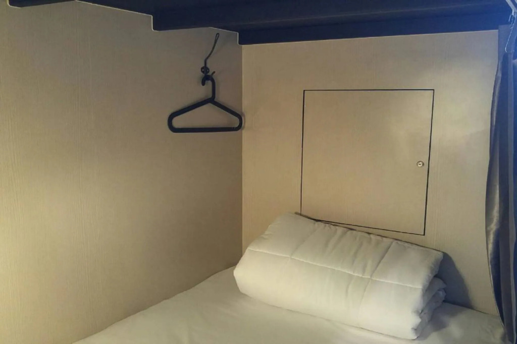 Rowhou8E Hostel Huahin
