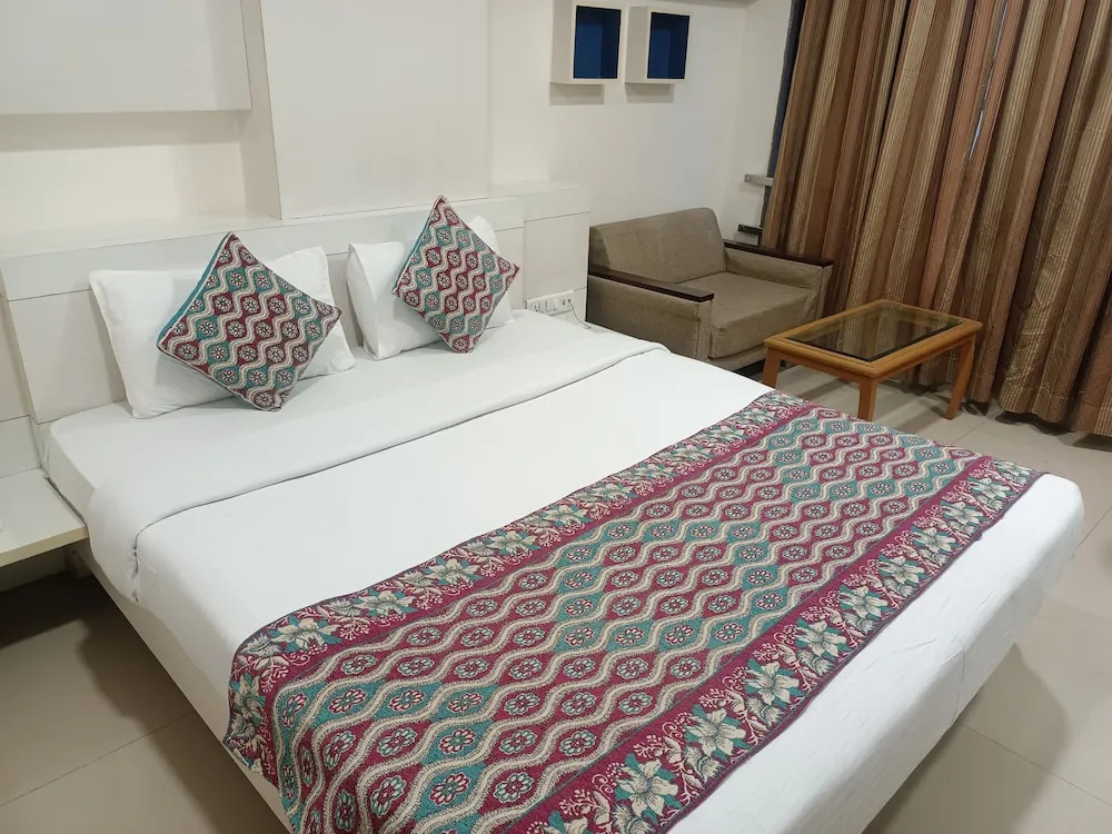 Hotel Apna Palace