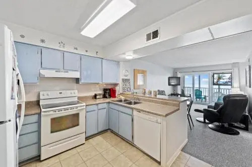 Palmetto Dunes 201 - 3 Br Condo