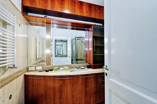 Pantheon Lyuxury Apartment