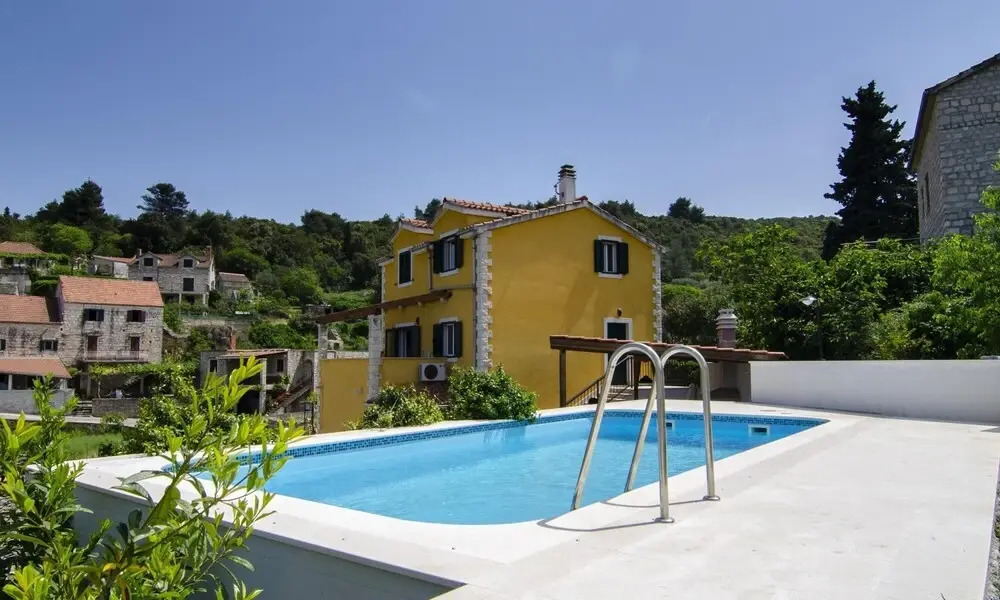 Villa Green Garden - Three Bedroom Holiday Home With Private Pool ST ID Direct Booker 7950